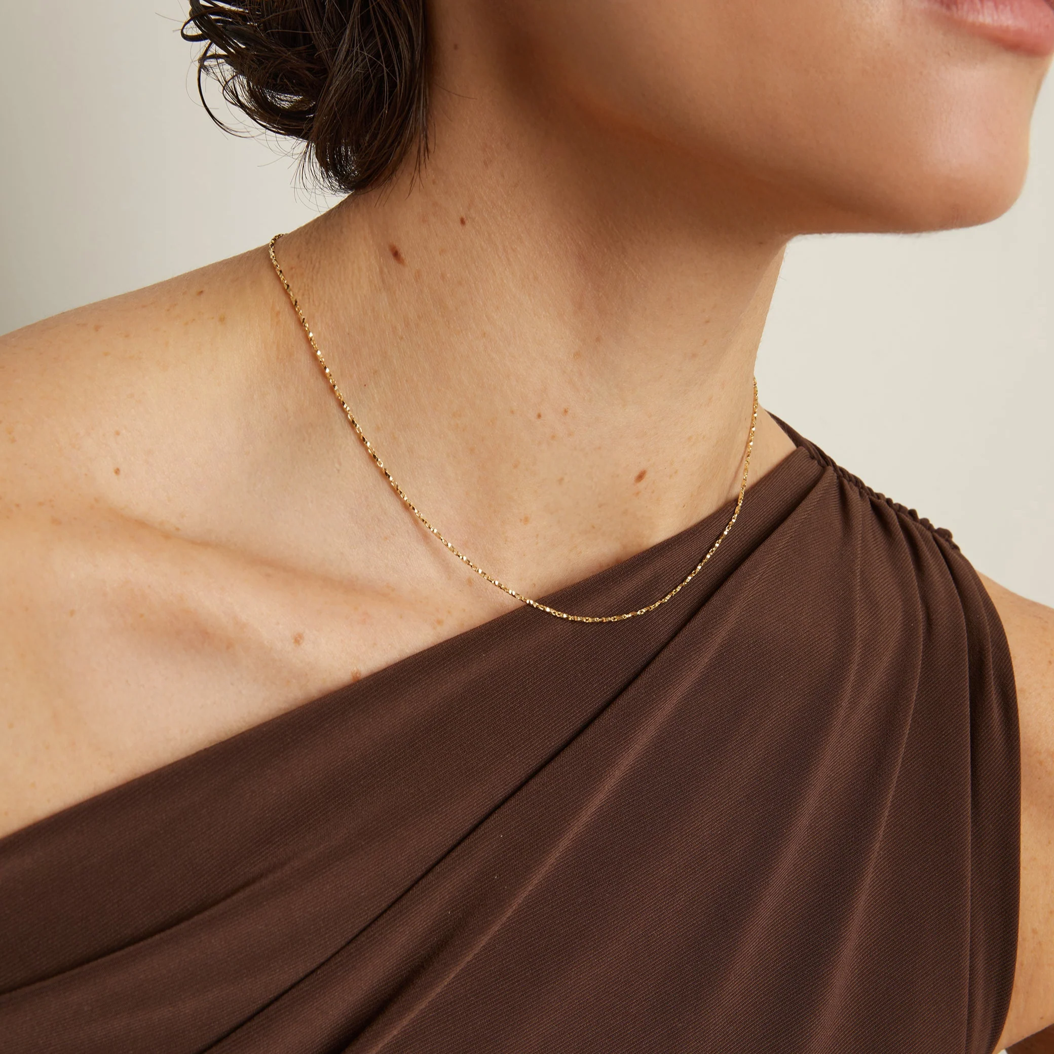 Dainty Geometric Chain Necklace - Image 4