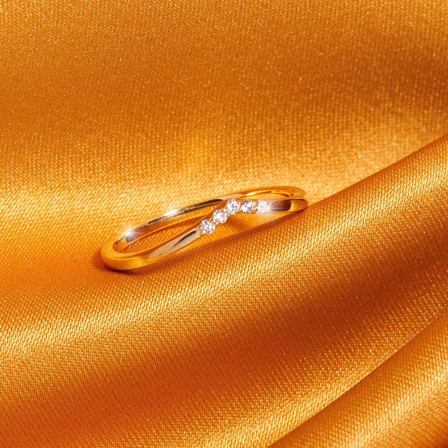 Diamond Brooklyn Bridge Ring - Image 7