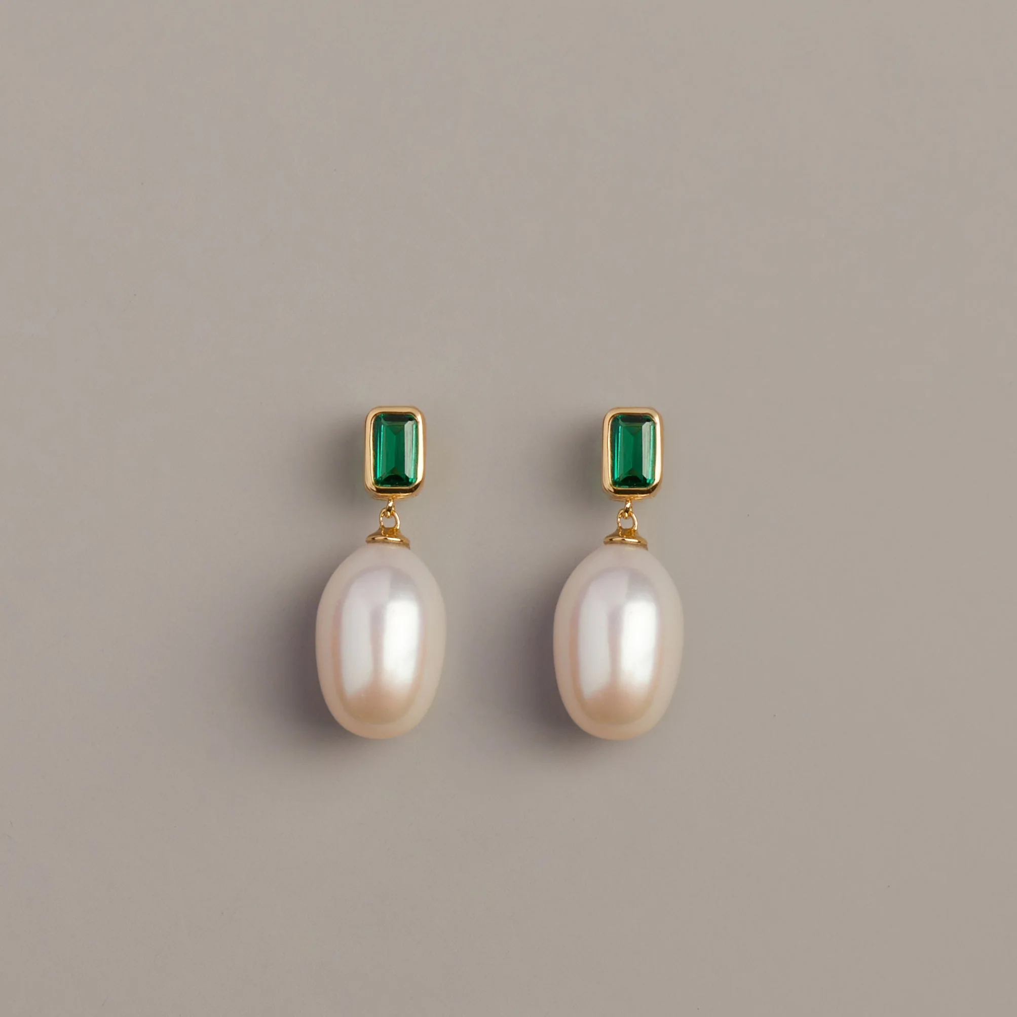 Lab Grown Emerald Heirloom Pearl Drop Earrings - Image 7