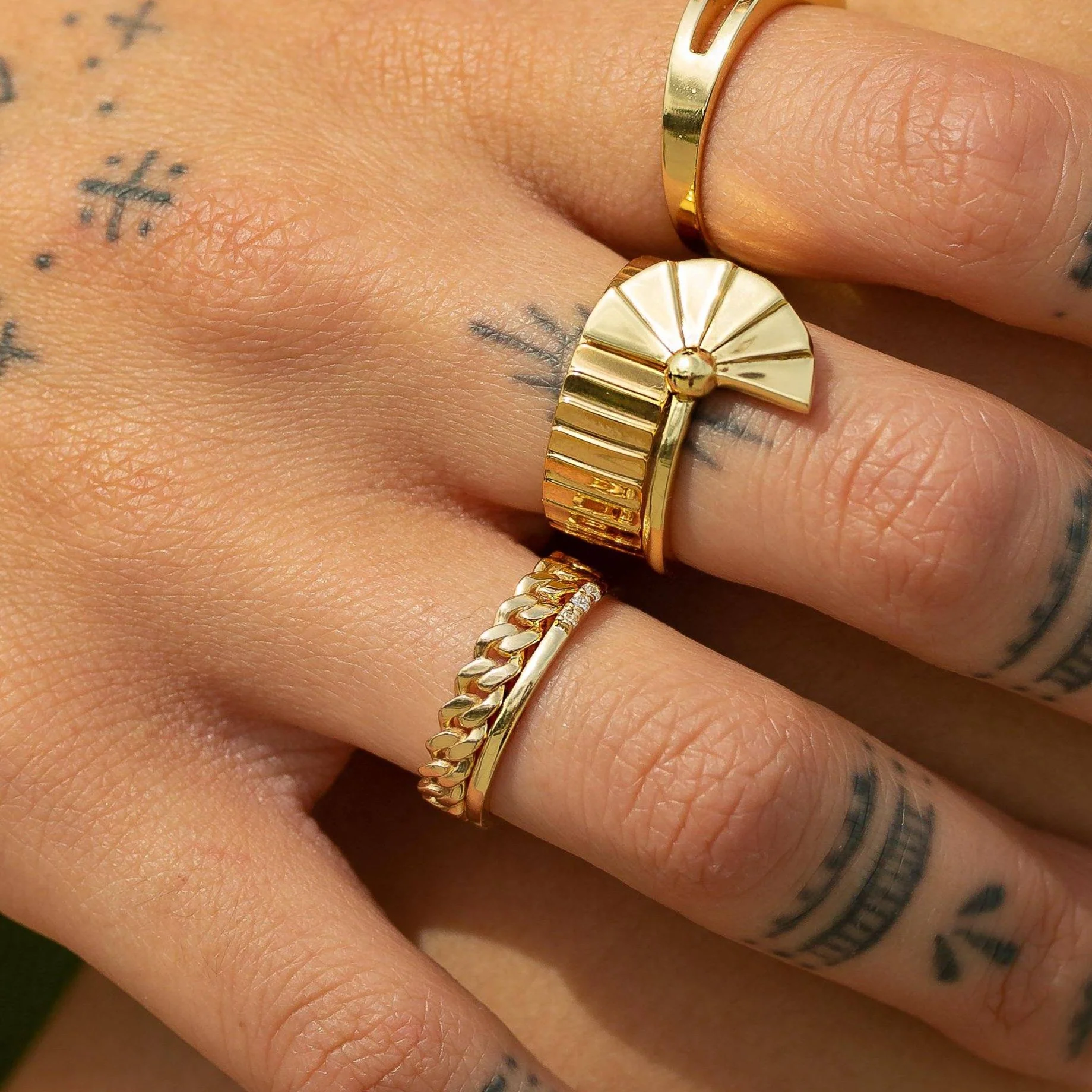 Love Me Knot Ring - Image 25
