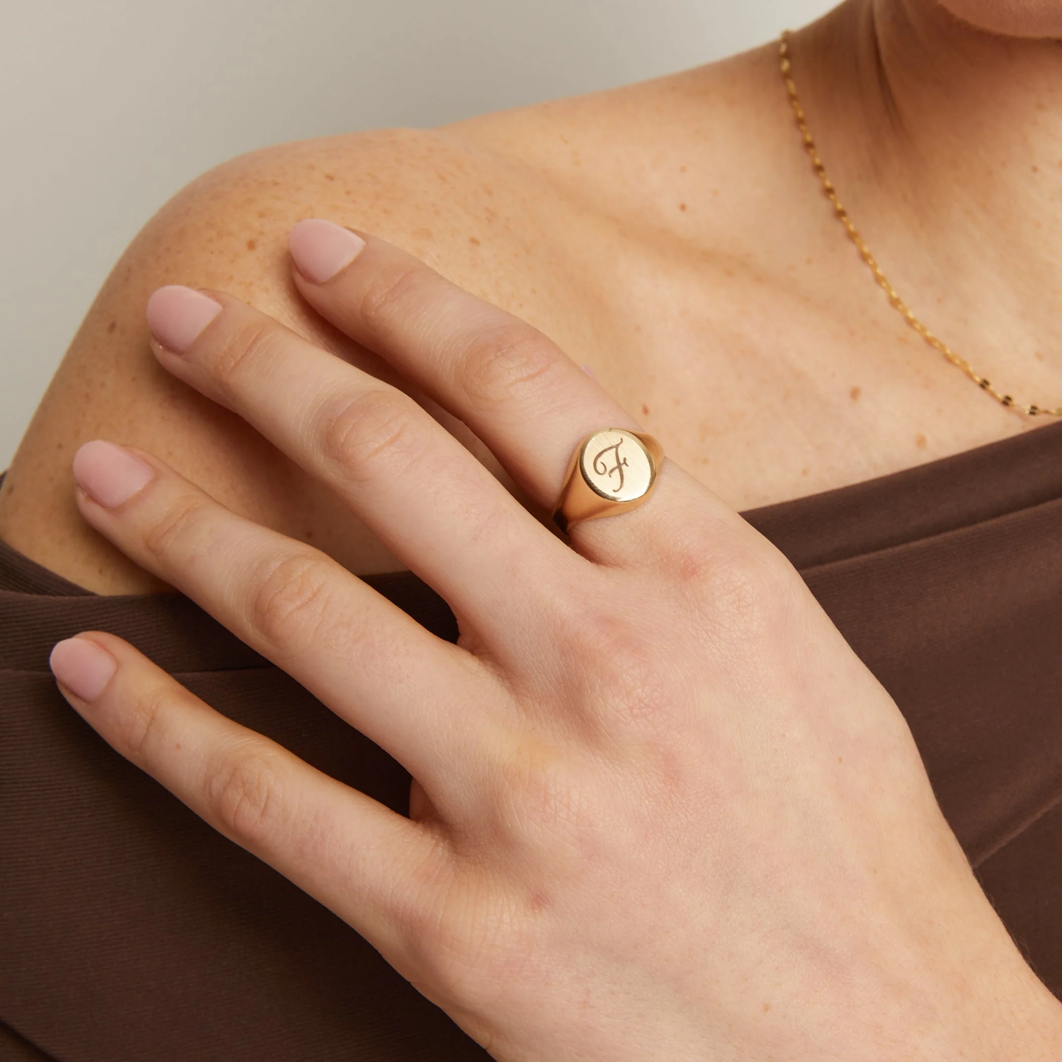 Round Signet Ring - Image 8