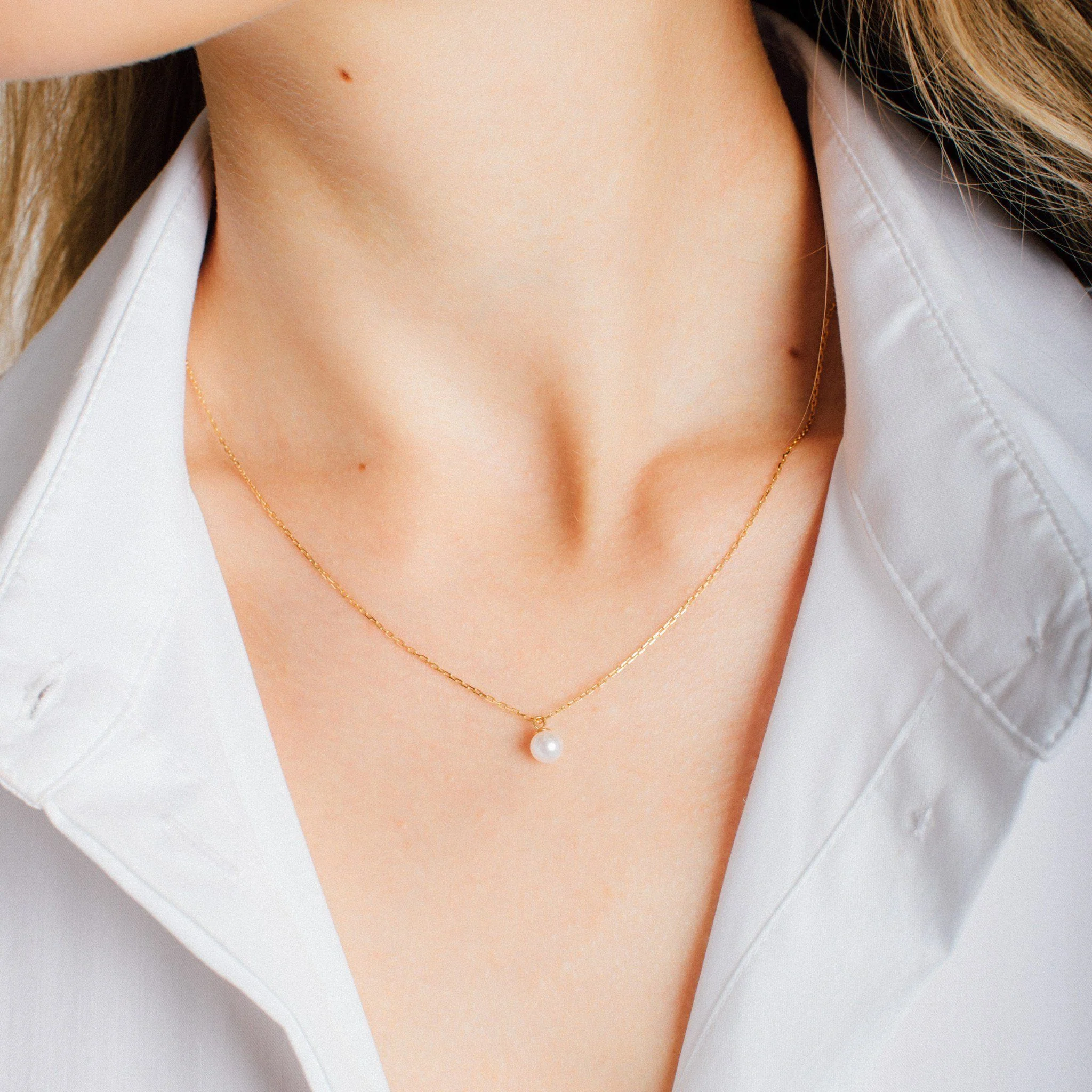 Simple Pearl Necklace - Image 10